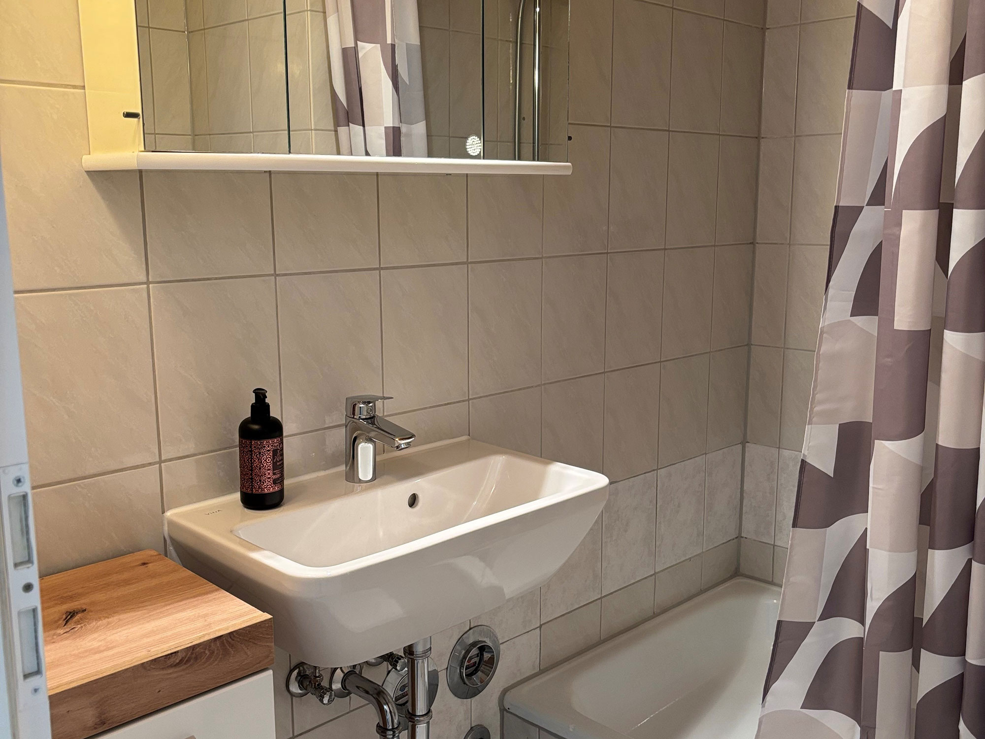 Zi-6-Dusche