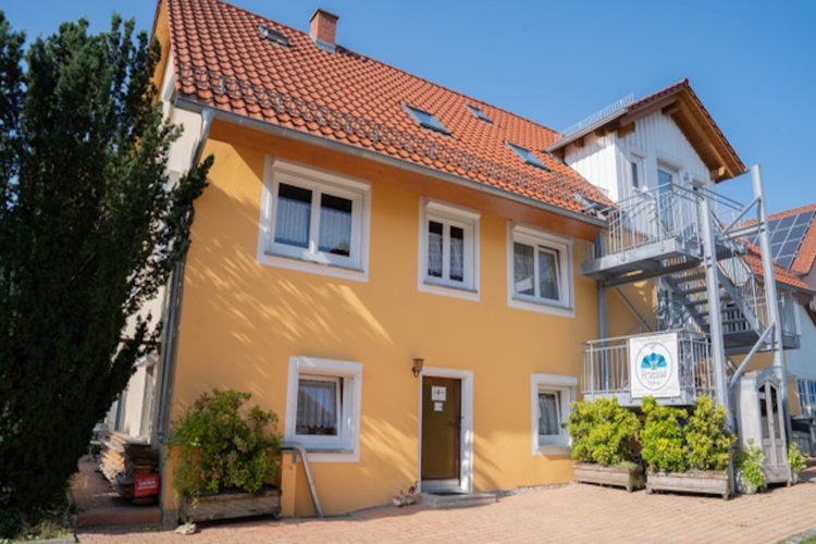 Yogahaus Prasaad Strassenansicht